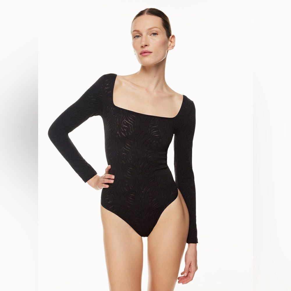 🆕 Babaton | Shapelace Long sleeve Bodysuit